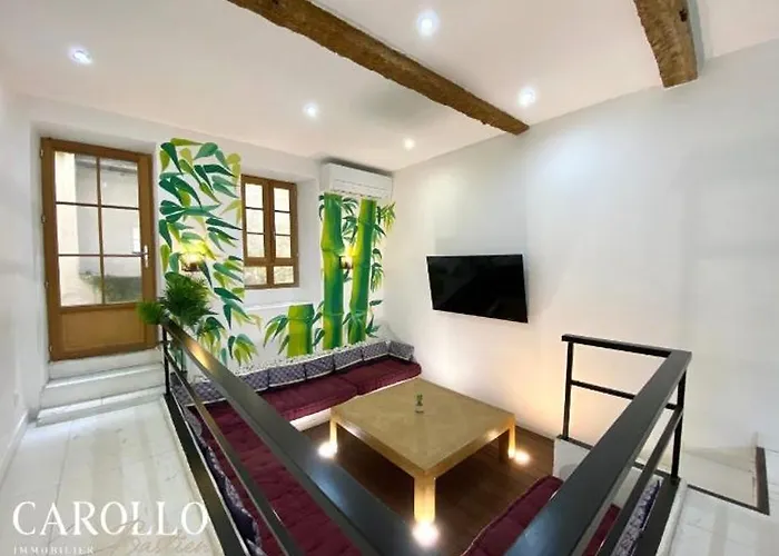 O Berge De La Cite Bed & Breakfast 3*