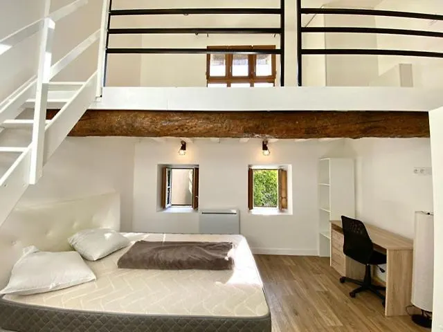 O Berge De La Cite Carcassonne